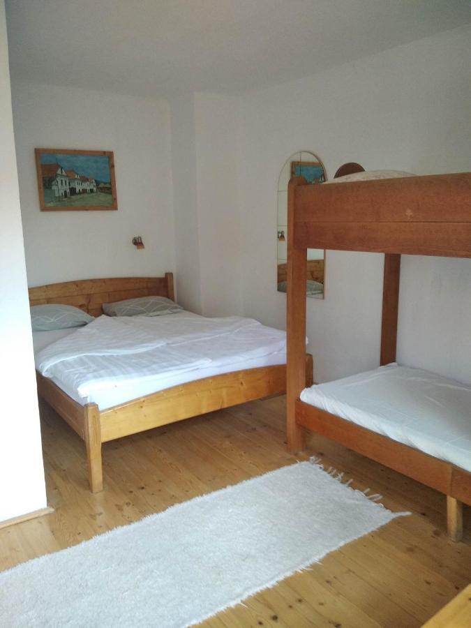 Sziklakert - Eletorom Vendeghaz Rimetea Exteriör bild